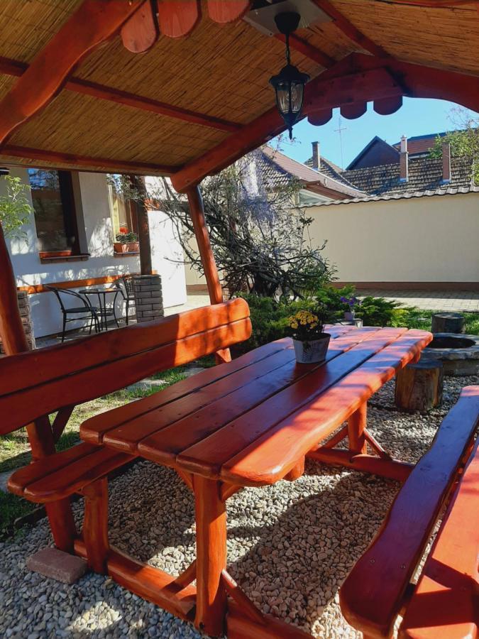 Aqua Apartman Gyula Εξωτερικό φωτογραφία