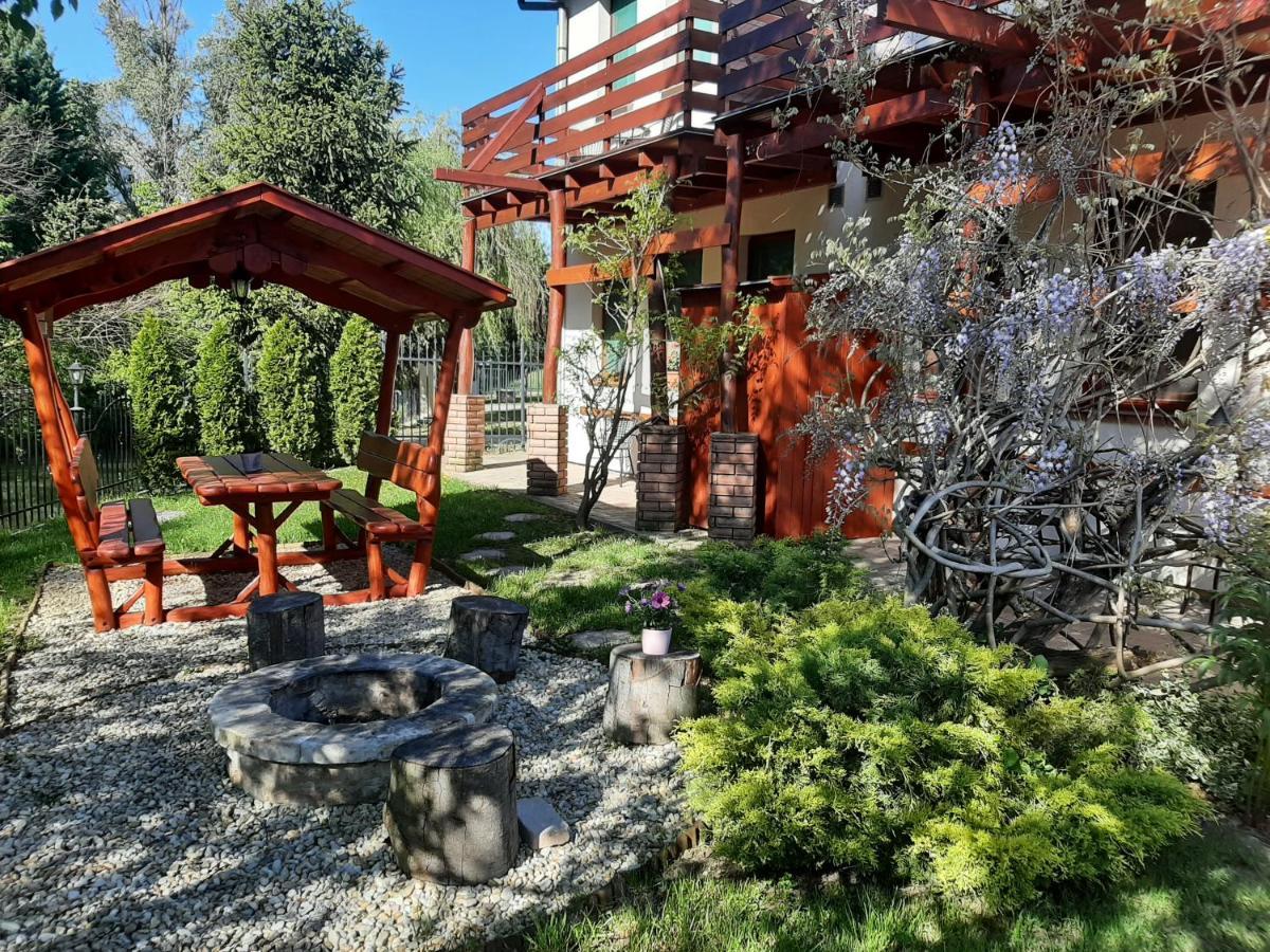 Aqua Apartman Gyula Εξωτερικό φωτογραφία