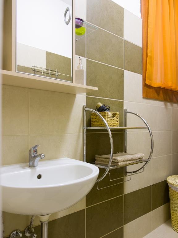 Aqua Apartman Gyula Δωμάτιο φωτογραφία