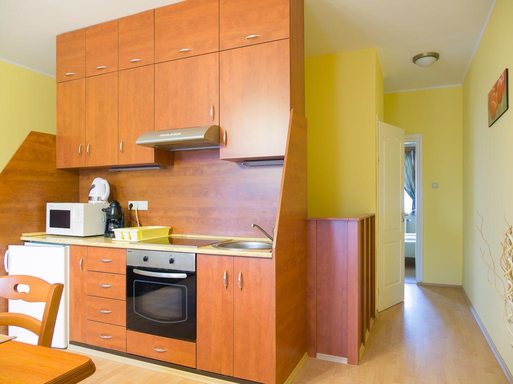Aqua Apartman Gyula Δωμάτιο φωτογραφία