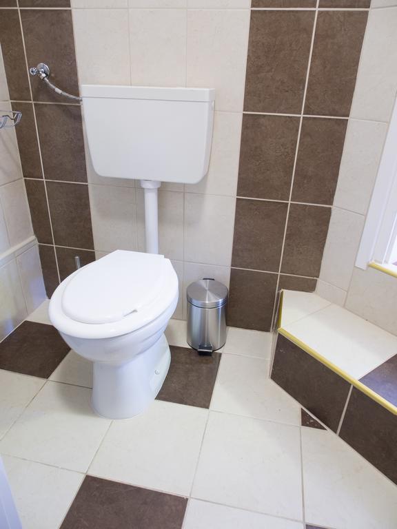 Aqua Apartman Gyula Δωμάτιο φωτογραφία